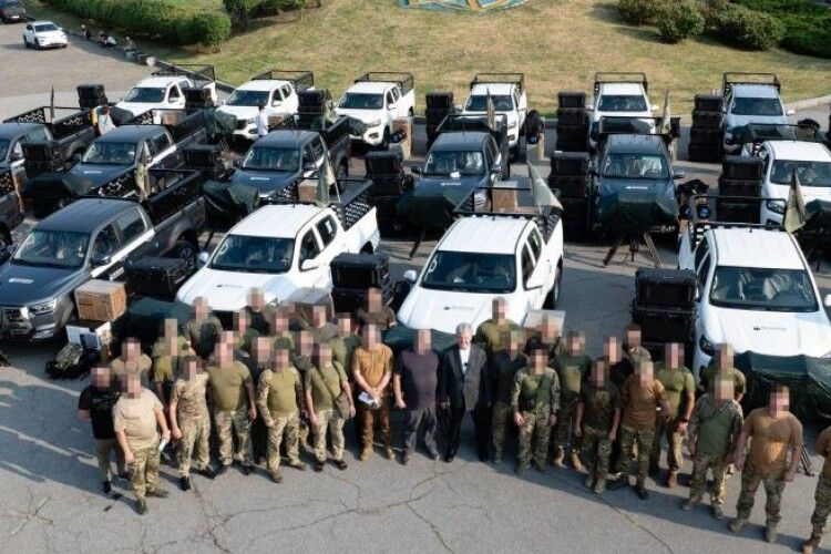 Профінансовані разом із партнерами з НАТО: Порошенко передав у війська 20 комплексів «Ай-Петрі»