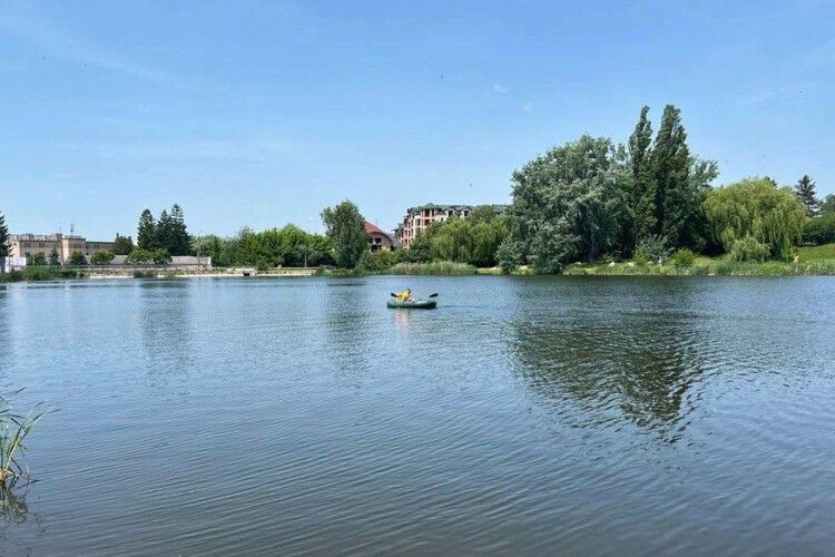 У Луцьку під час купання на Теремнівських ставках зник чоловік