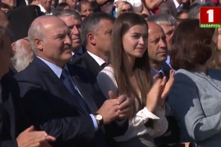 Нова фаворитка Лукашенка – 21-річна «Міс Європа»