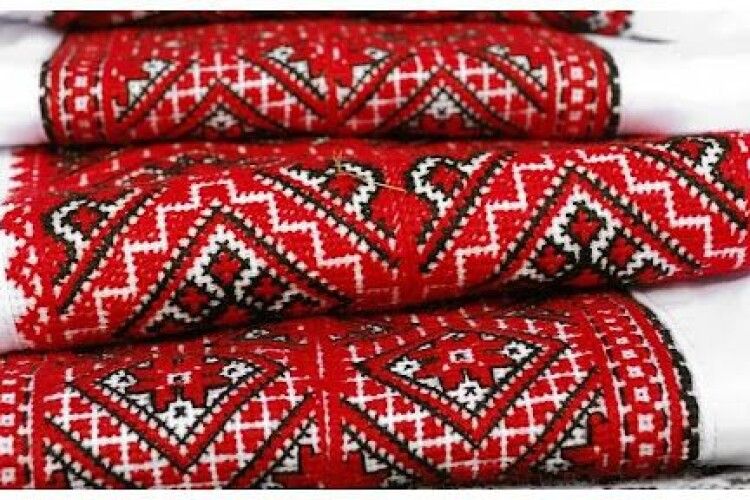 У громаді на Волині покажуть рекордний Рушник пам'яті загиблих Героїв
