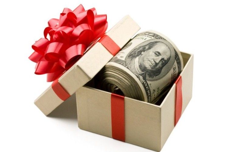 Українські чиновники нараховують собі премії... мільйонами