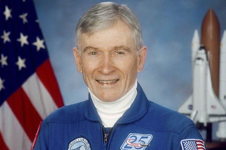 Помер астронавт, який побував на Місяці