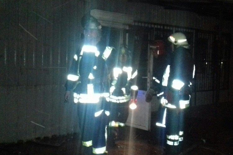 Торгівельний заклад загорівся від замикання електромережі