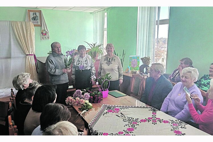 90-річна ювілярка передала 10 тисяч гривень на підтримку ЗСУ