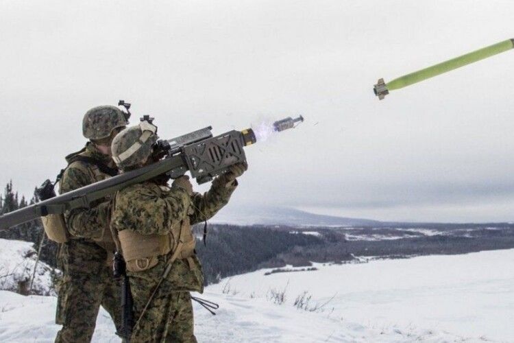 Латвія готова допомогти Україні переносними зенітно-ракетними комплексами