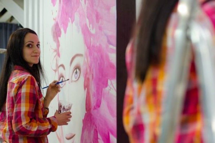 «Стіна – це як велике полотно», - художниця стріт-арту