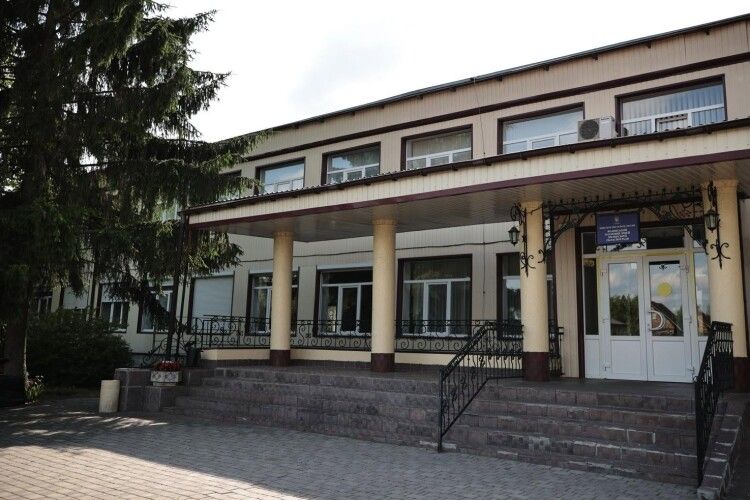 У Волинському науковому ліцеї школярі програмують роботів та тестують VR