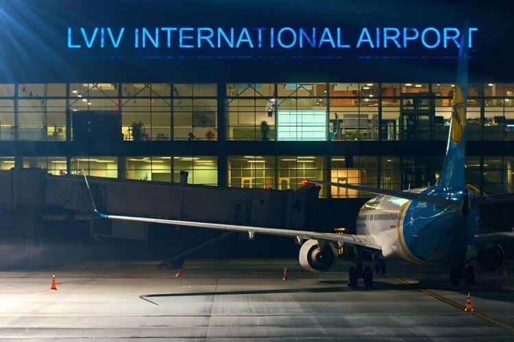  Садовий розповів чи відкриють аеропорт у Львові