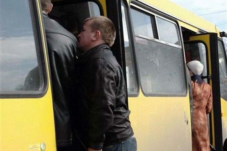 Жителі Дубнівської вимагають ще один маршрут