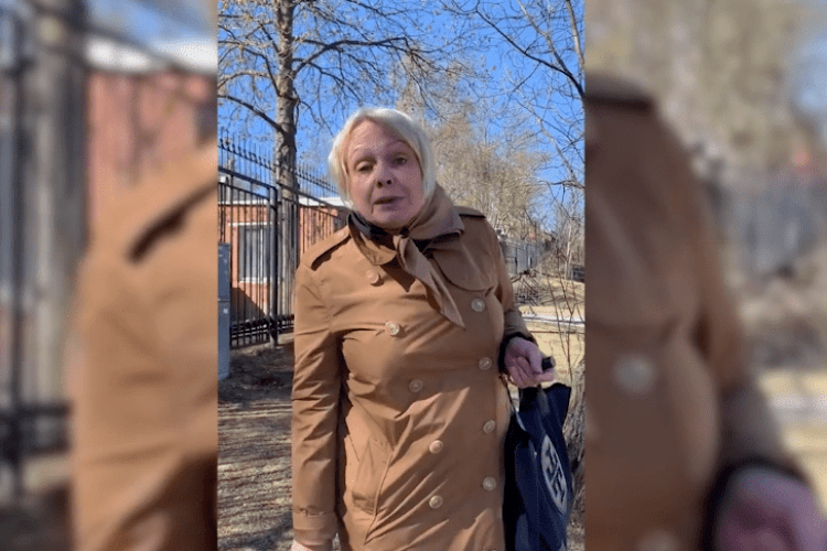 «Українки – повії, а ти – страшна, як мавпа»: росіянка у Швеції накинулася на українку (Відео)
