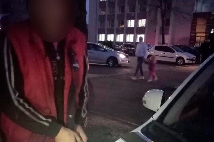 У Луцьку п'яний водій намагався відкупитися від поліцейських