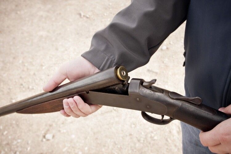 На Волині поліцейські офіцери громади проводять перевірку власників зброї