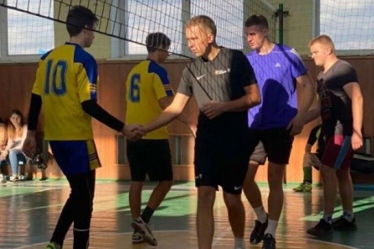 У Шацьку волейболісти змагались на призи лісового коледжу