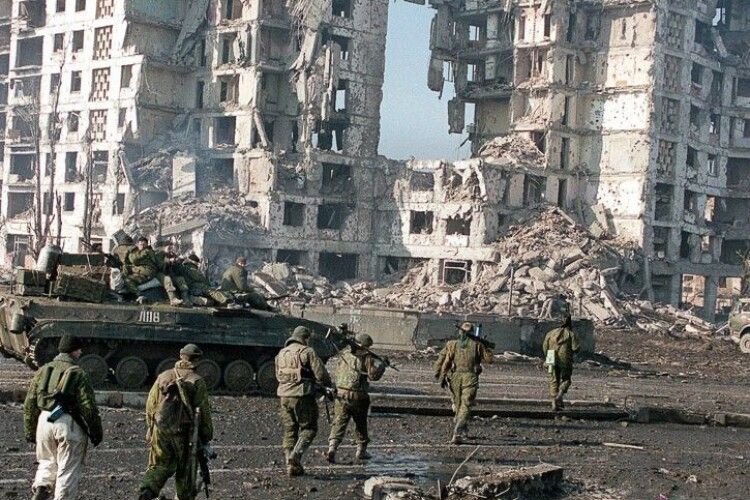 Британська розвідка: росія після важких втрат виводить сили з Харківщини та направить їх в район Ізюму