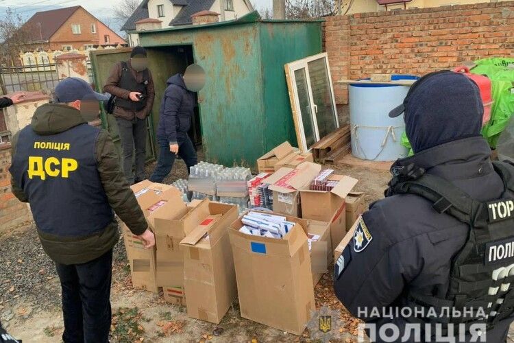 14 обшуків: на Волині викрито групу алкофальсифікаторів