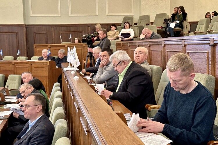 Депутати Волині звернуться до центральної влади щодо резонансної ситуації зі Старовижівським родовищем 