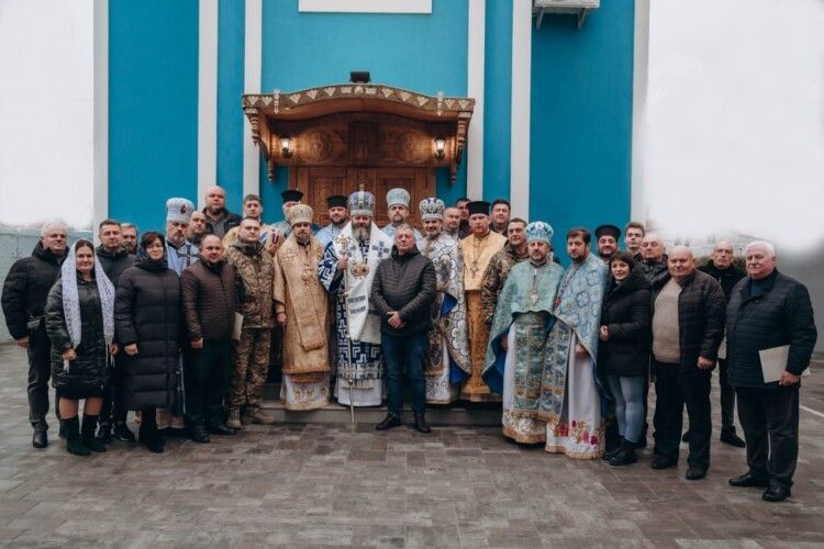 У Луцьку на території військової частини нацгвардійців відбулось освячення парафіяльного храму 