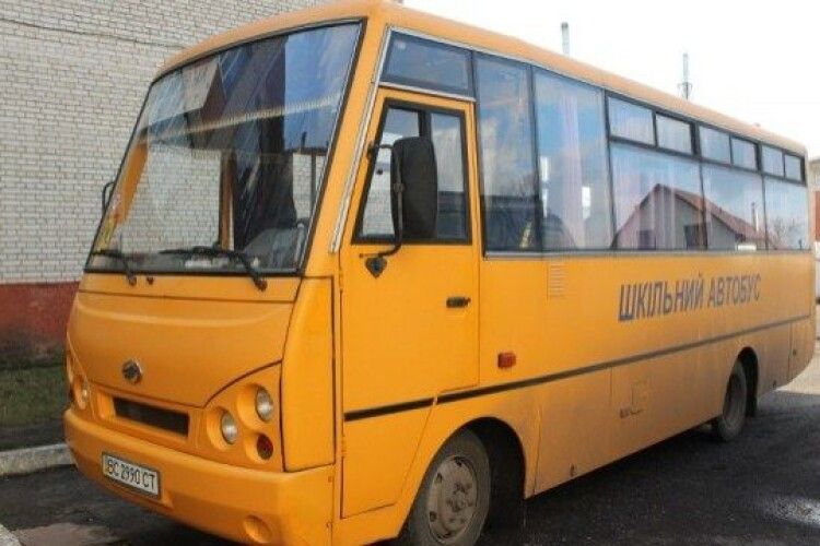 Школярам у волинських селах стане легше добиратися до школи (Відео)