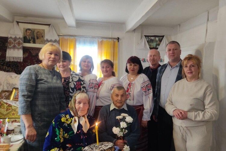  З дружиною у парі вже 64 роки: у громаді на Волині привітали довгожителя