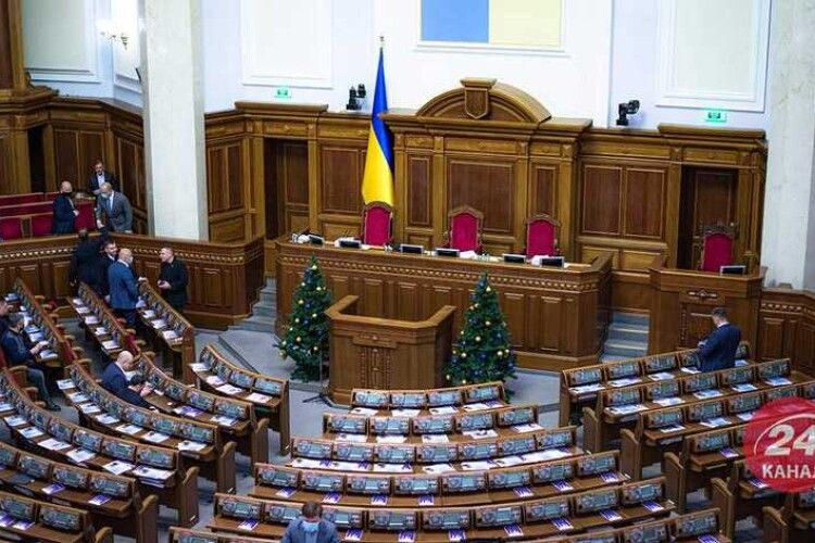 Ірина Геращенко заробила більше, ніж Юлія Тимошенко: зарплати нардепів у Раді 2021 року