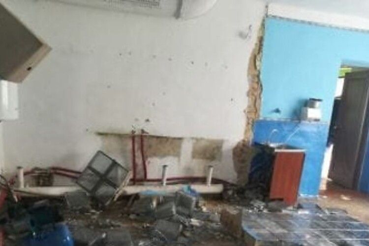 У школі на Львівщині обвалилася стіна: є потерпілі