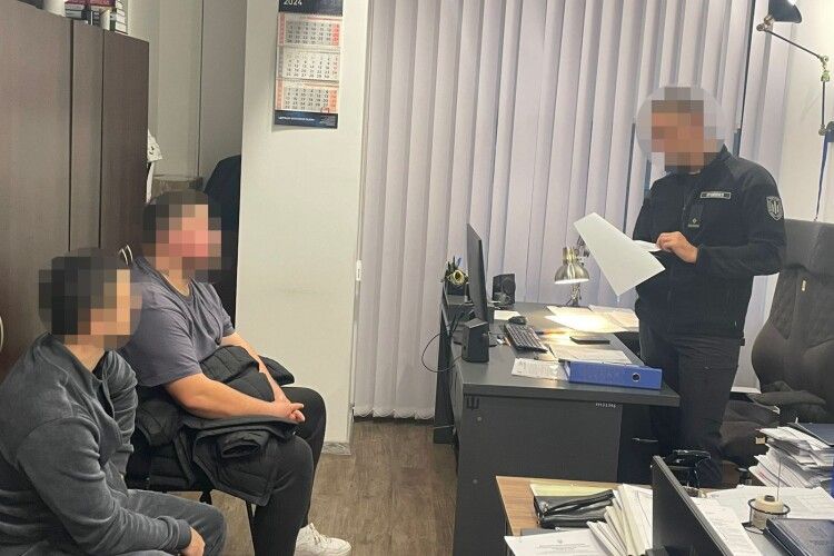 Справа про побиття біля ТЦК: у Києві двом правоохоронцям світить до 8 років в'язниці (Відео)