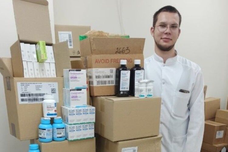 США передали в українські лікарні 16,5 тонни онкопрепаратів