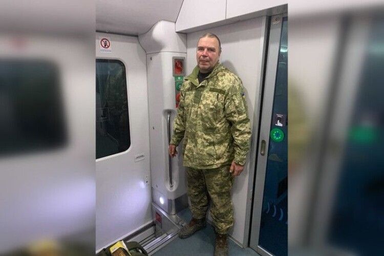 Скандал на «Укрзалізниці»: провідниця вигнала з вагона воїна ЗСУ