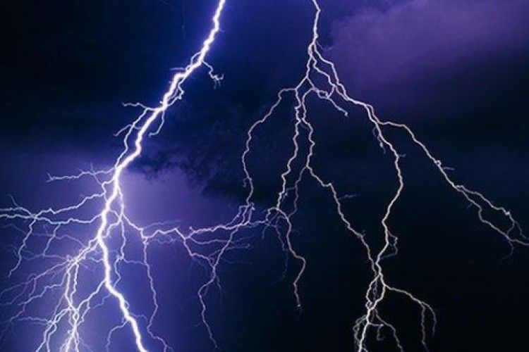В Італії від удару блискавки загинула українка