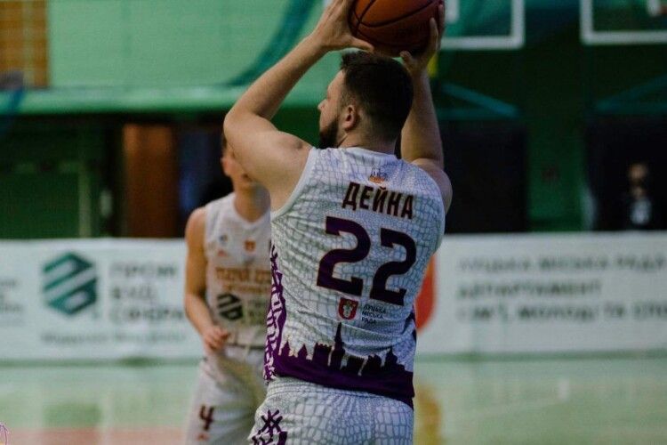 Баскетбол: «Старий Луцьк» зійдеться з «Львівською Політехнікою» у вирішальній битві за півфінал (Анонс)