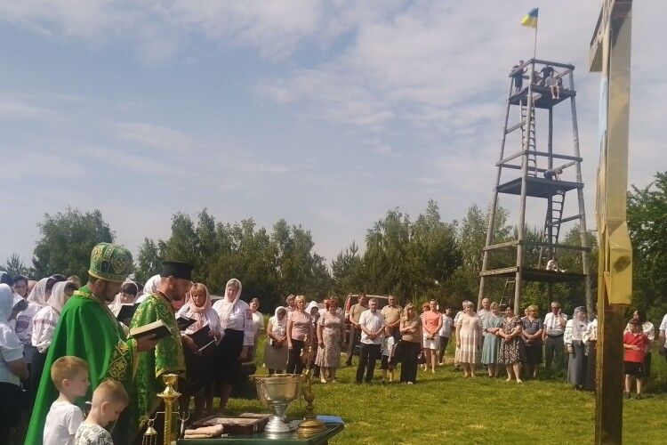 На найвищій місцині Волині освятили Хрест (Фото)