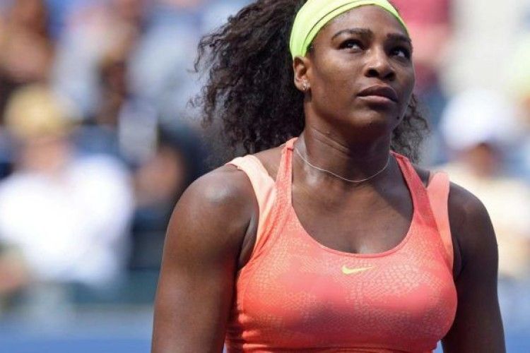 Американська тенісистка Серена Вільямс заспівала топлес, аби привернути увагу до проблеми виявлення раку грудей