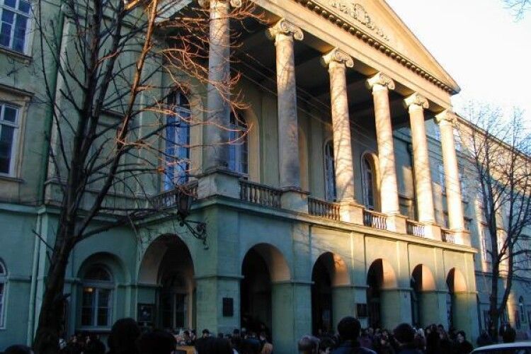 Звернення волинянки до театральної спільноти щодо проблеми театру Заньковецької