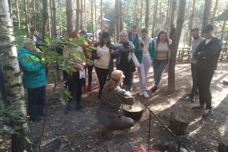 У Володимирській громаді внутрішньо переміщених осіб познайомили з українським селом та почастували кулішем (Фото)