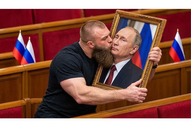 Народний депутат України тепло привітав путіна з днем народження