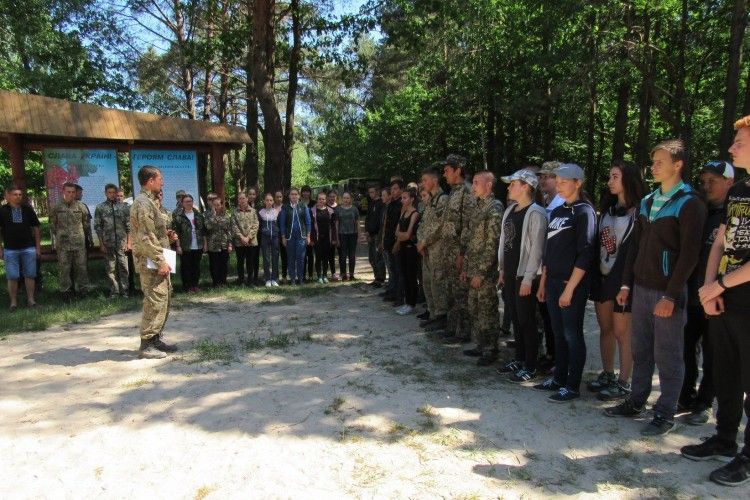 В урочищі Вовчак підлітки загартовувалися національним духом