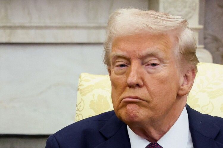 Трамп заявив партнерам, що впевнений у перемозі РФ – Bloomberg