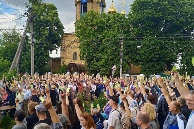 Скандал! У громаді на Волині збирають виділити землю УПЦ МП