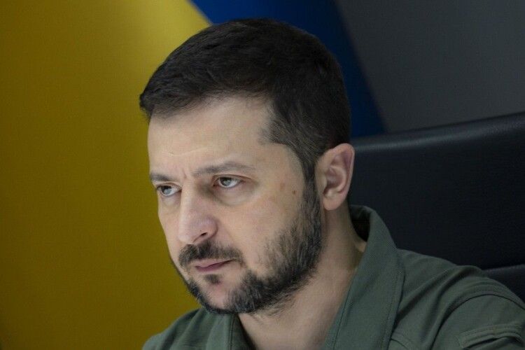 Зеленський доручив відповідним інституціям оновити систему професійних свят