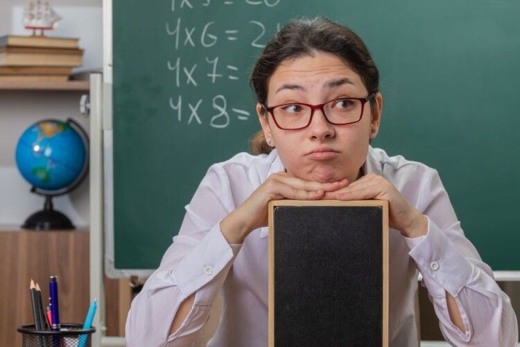 Держава не дала, заплатить місто: у Луцьку спрямують мільйони на зарплати освітянам