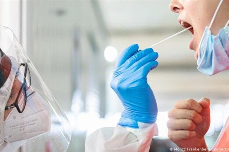 В Україні за добу – 1334 нових випадки коронавірусу, на Волині – 67