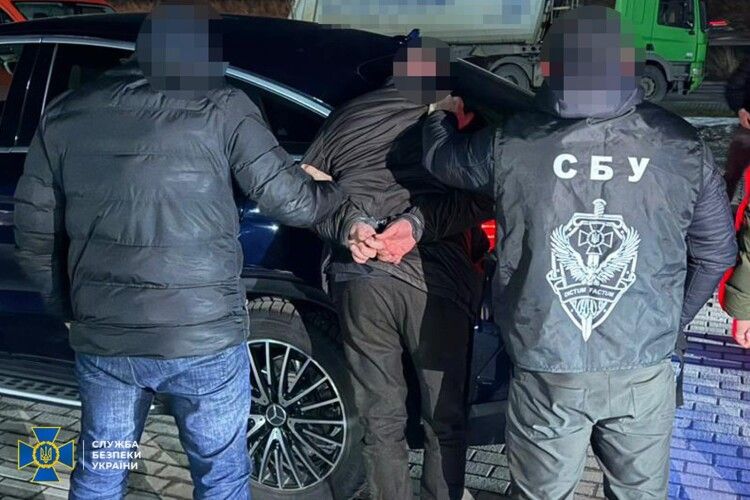 На Львівщині затримали депутата, який продавав призовникам місця на «швидкій»