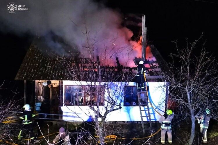 У Луцькому районі горів житловий будинок