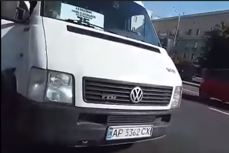 Водій маршрутки у Запоріжжі насміхався з бійця АТО (Відео)
