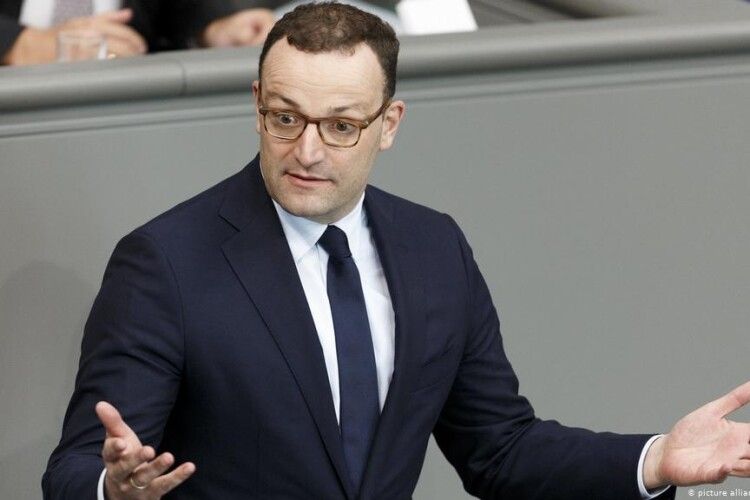 Коронавірус атакував міністра охорони здоров'я Німеччини