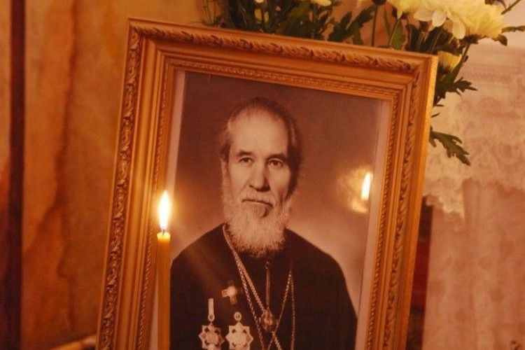 Вчора минуло 40 днів, як відійшов у Вічність Почесний громадянин Волині отець Петро Влодек