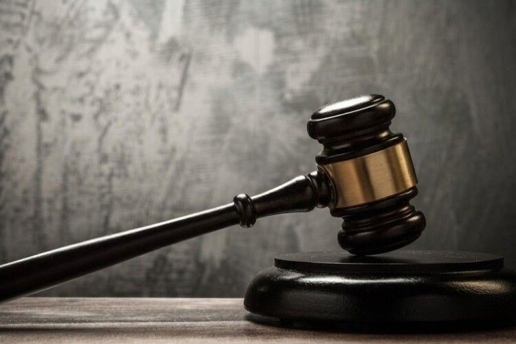 Старосту села на Волині судили за домашнє насильство над тестем