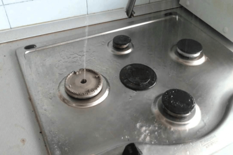 Пів сотні лучан залишились без газу через одного «майстра»