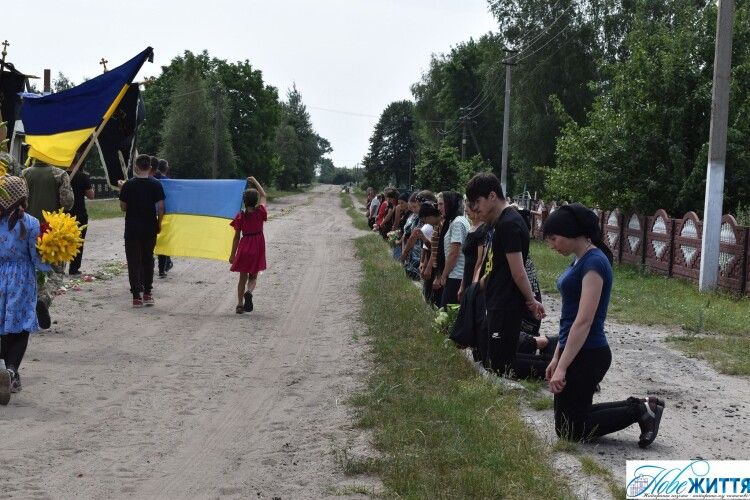 За тиждень у волинському селі поховали вже другого Героя (Відео)