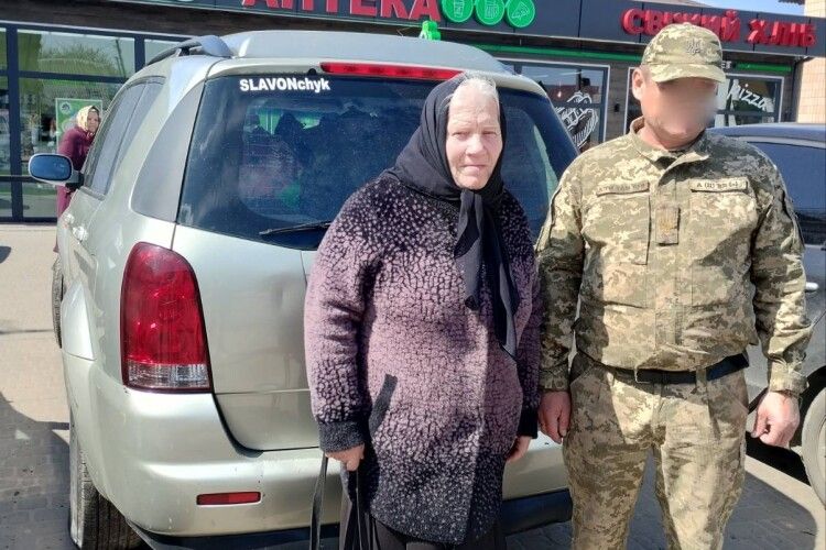 На Волині родина купила для ЗСУ авто у пам’ять про полеглого сина й брата 